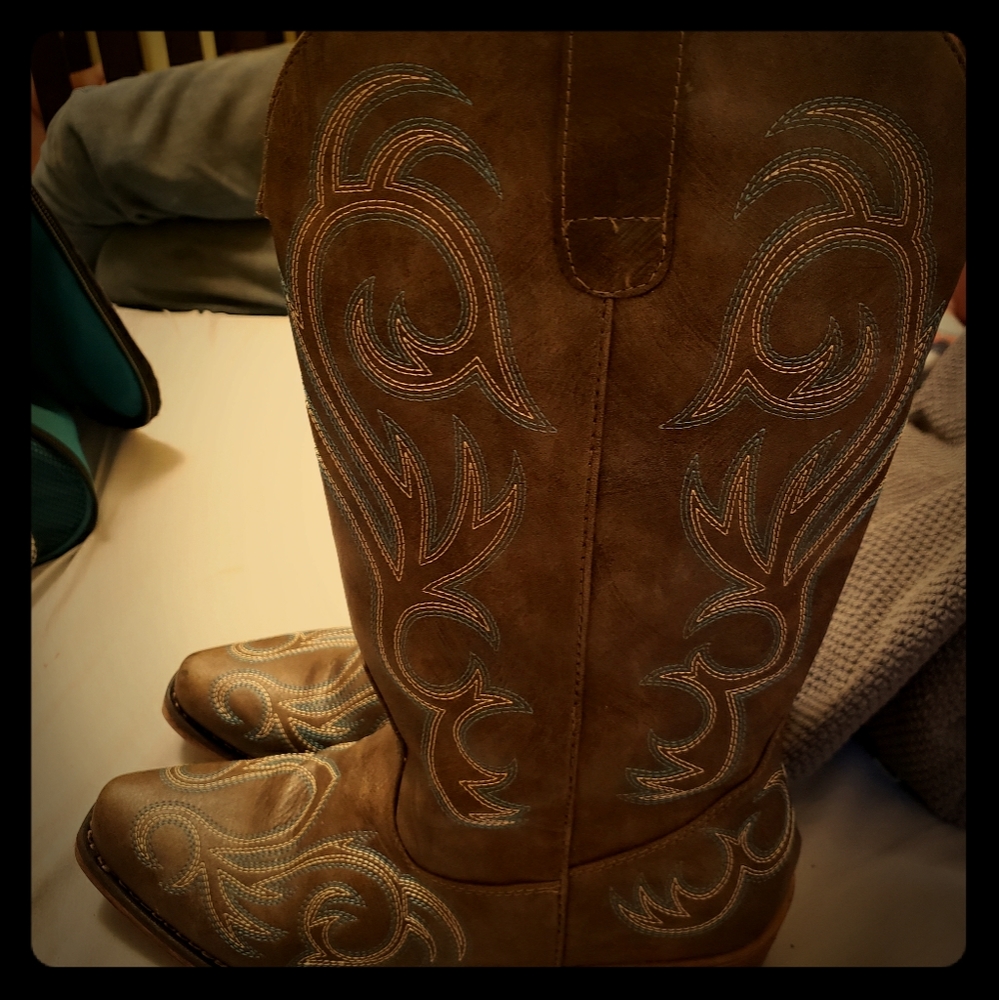 Size 10 women's ropers